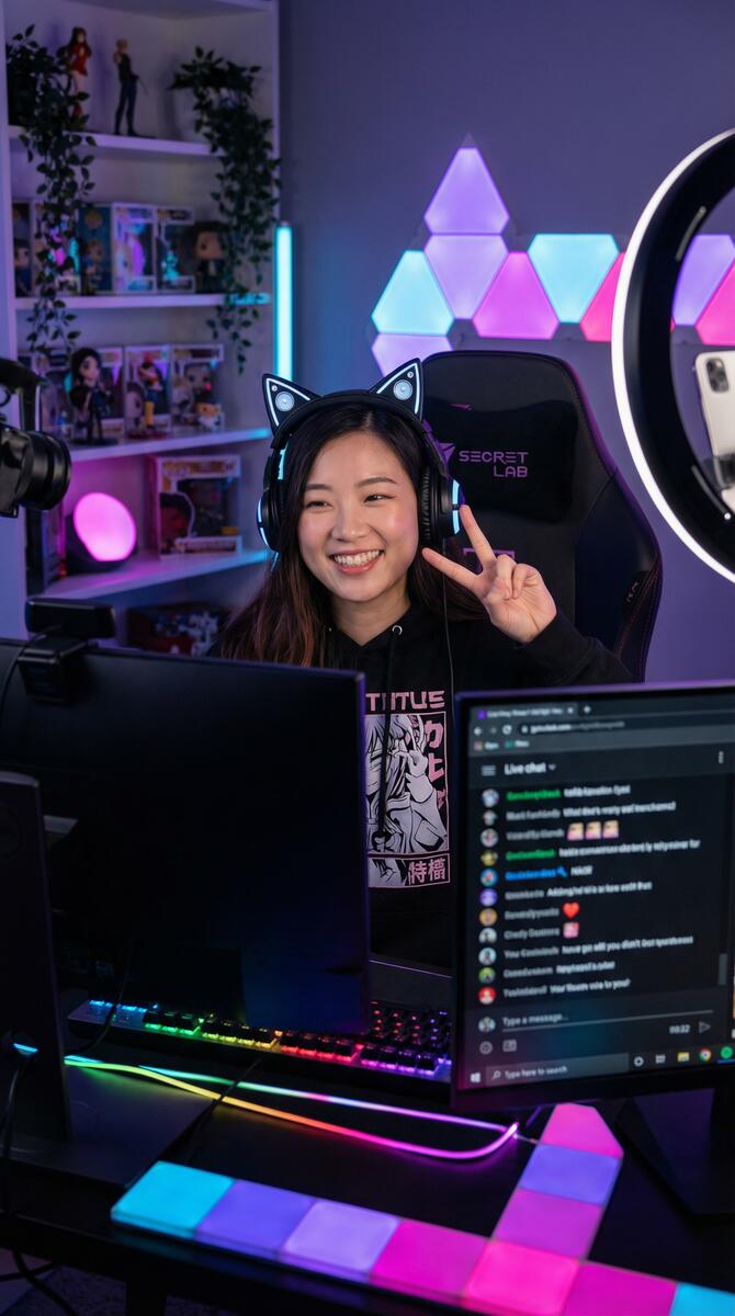 17c一起草文化顾问刘海